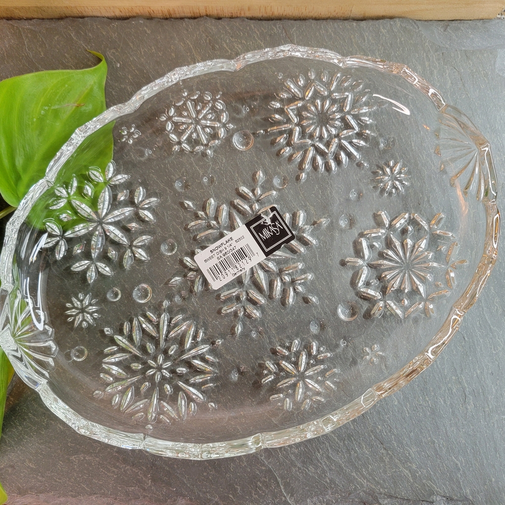 Vintage Glass Serving Platter with Snowflake Design